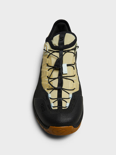 Salomon - Alpinway Advanced Sneakers in Pale Olive Green, Black and Ice Flow