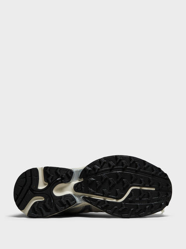 Salomon - XT-Whisper Sneakers in Ftw Silver, Lunar Rock and Silver Cloud