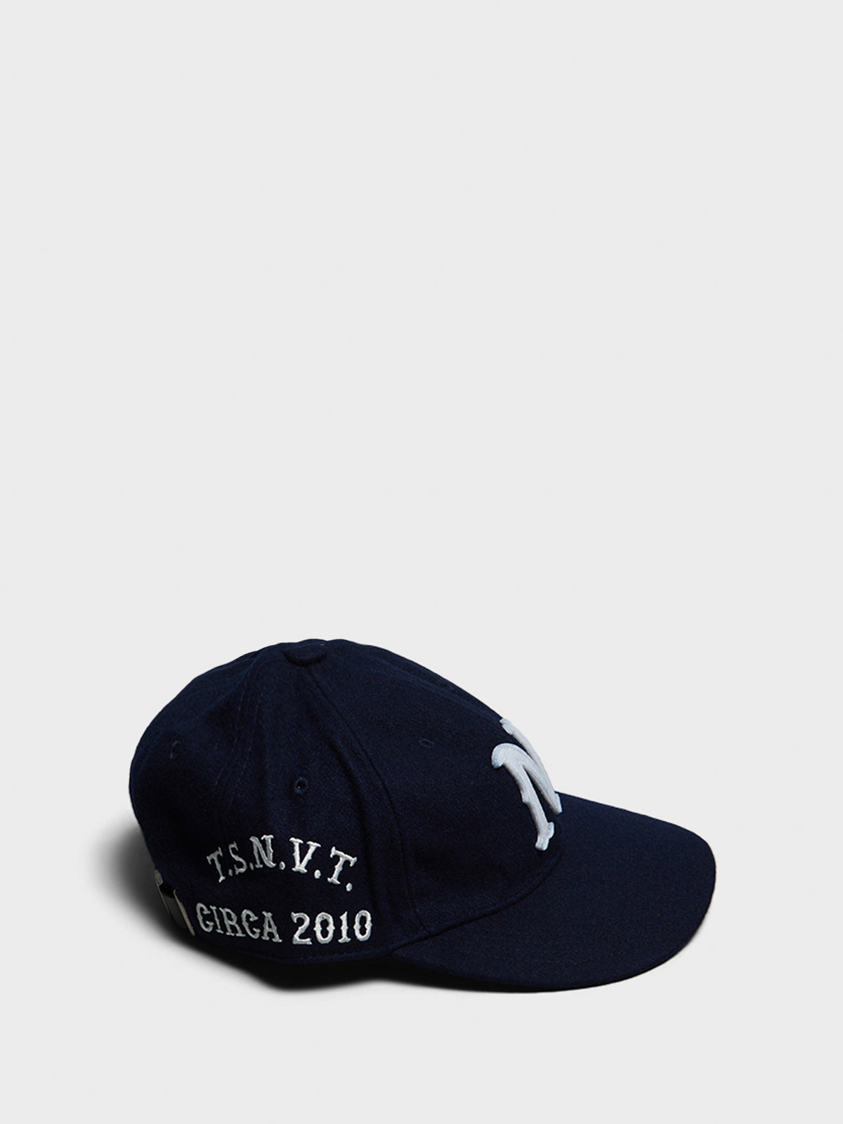 thisisneverthat - Felt Applique Cap in Navy