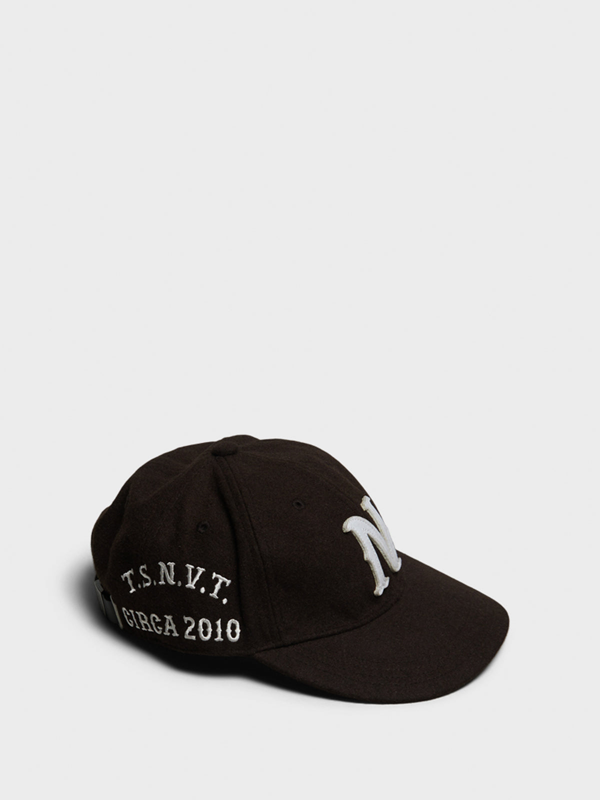 thisisneverthat - Felt Applique Cap in Brown