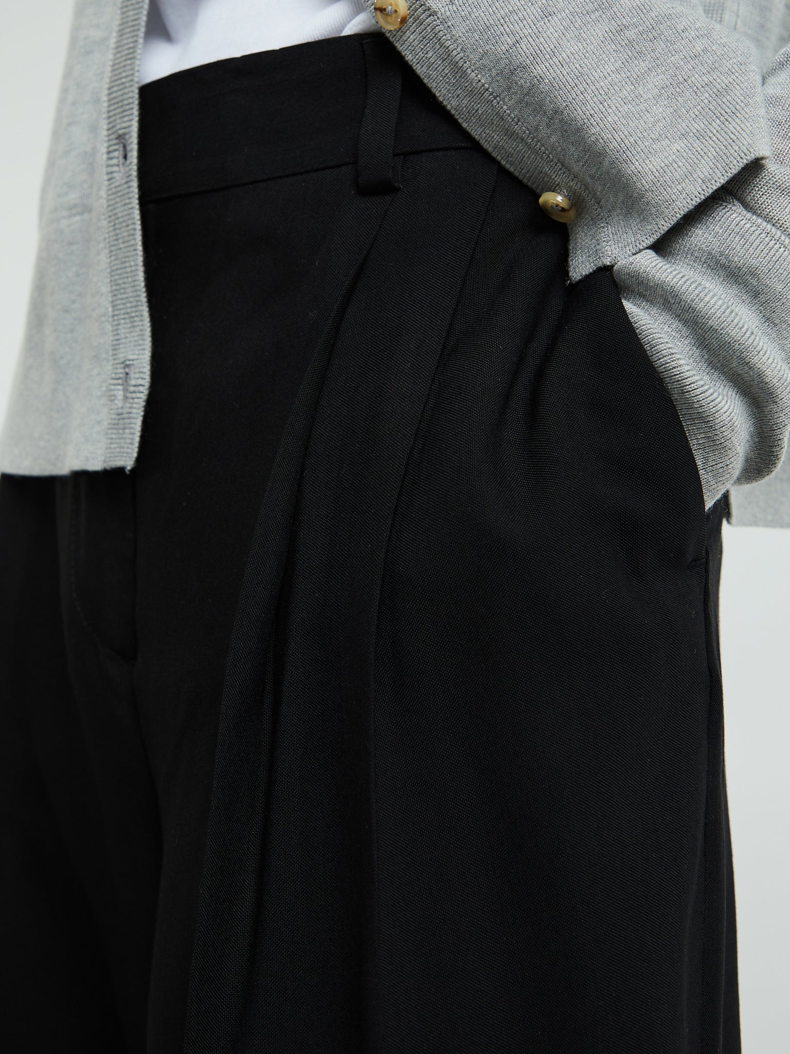 Double-Pleat Fluid Trousers in Black