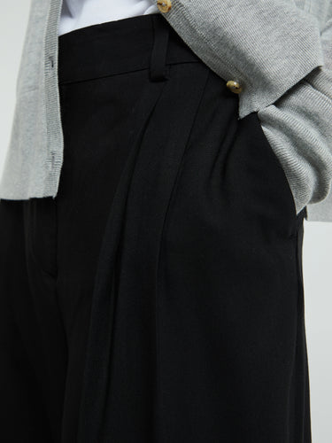 TOTEME - Double-Pleat Fluid Trousers in Black