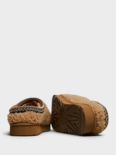 UGG - Tasman Maxi Curly Shoes in Chestnut