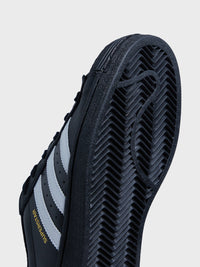 Adidas - Superstar Sneakers in Black