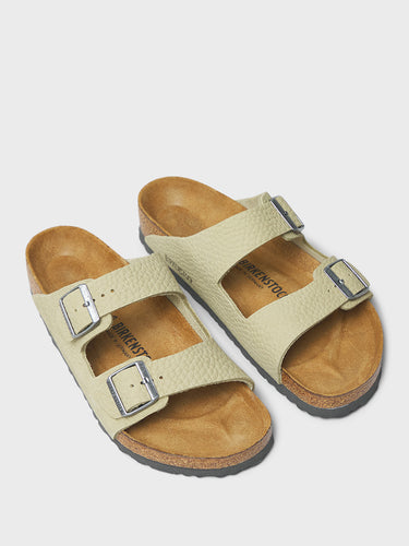 Birkenstock - Arizona Regular Sandals in Desert Buck Faded Khaki
