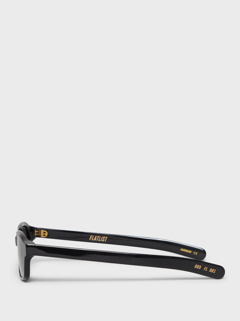 Hanky Sunglasses in Solid Black and Solid Black Lens