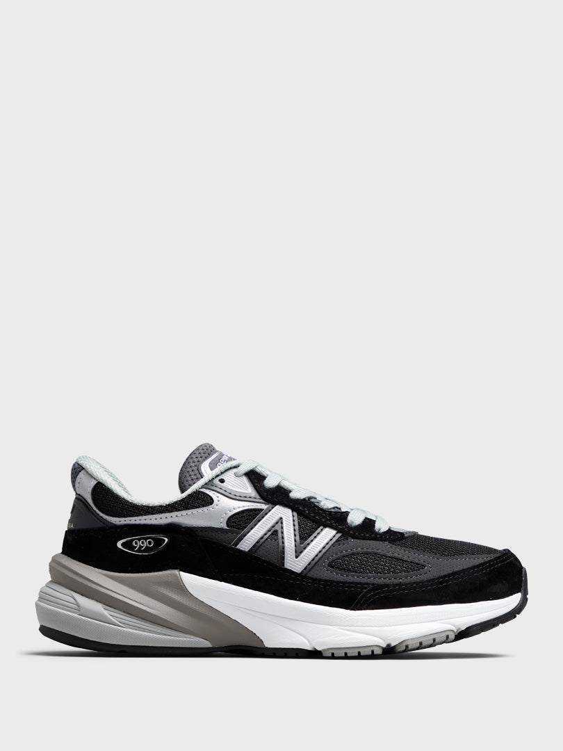 New Balance - 990V6 Sneakers in Black