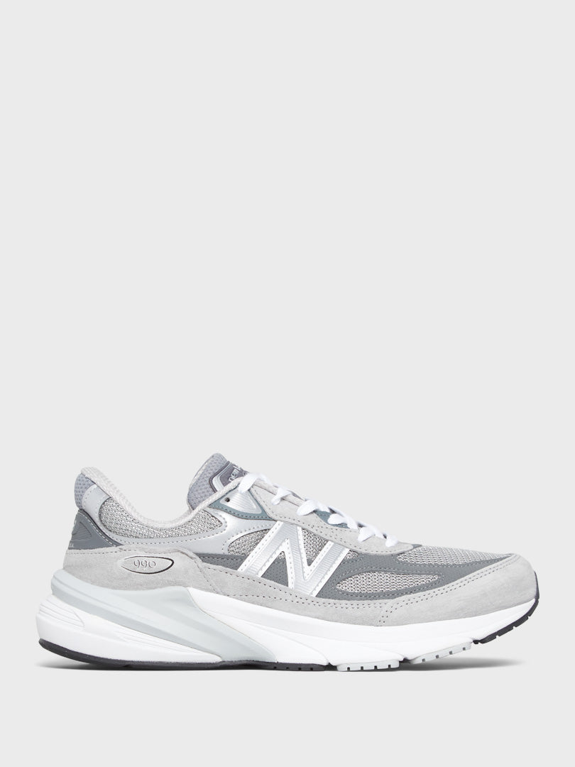 New Balance - 990V6 Sneakers in Cool Grey
