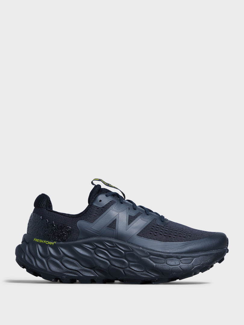 New Balance - Fresh Foam More Trail Sneakers in Black
