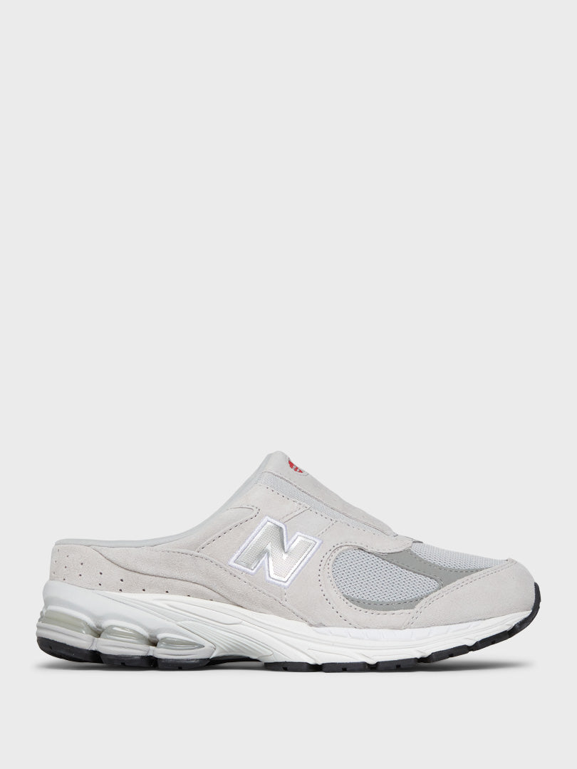 New Balance - 2002 Sneakers in Raincloud