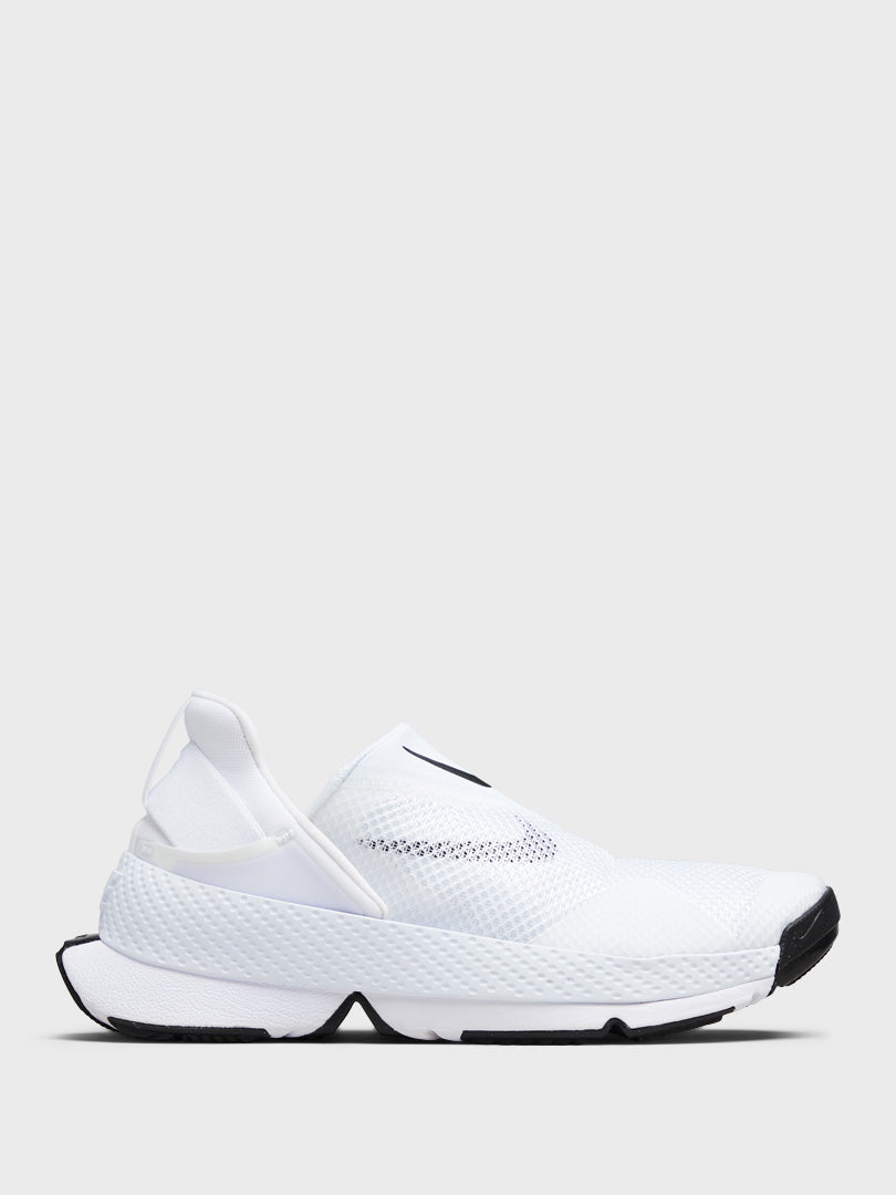 Nike - Go Flyease Sneakers in White and Black