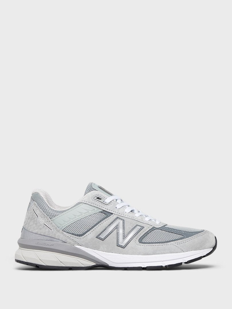 New Balance - Women 990 Sneakers in Grey