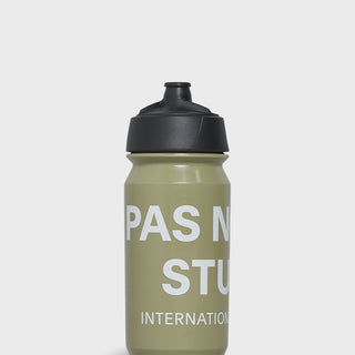 Pas Normal Studios - Logo Bidon in Light Olive